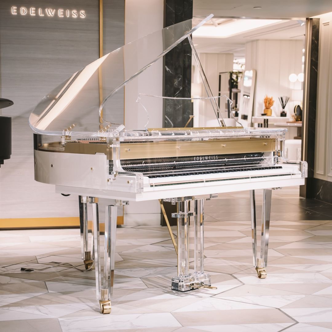 The Transparent S132 - Immediate Delivery The Transparent S132 - Immediate Delivery